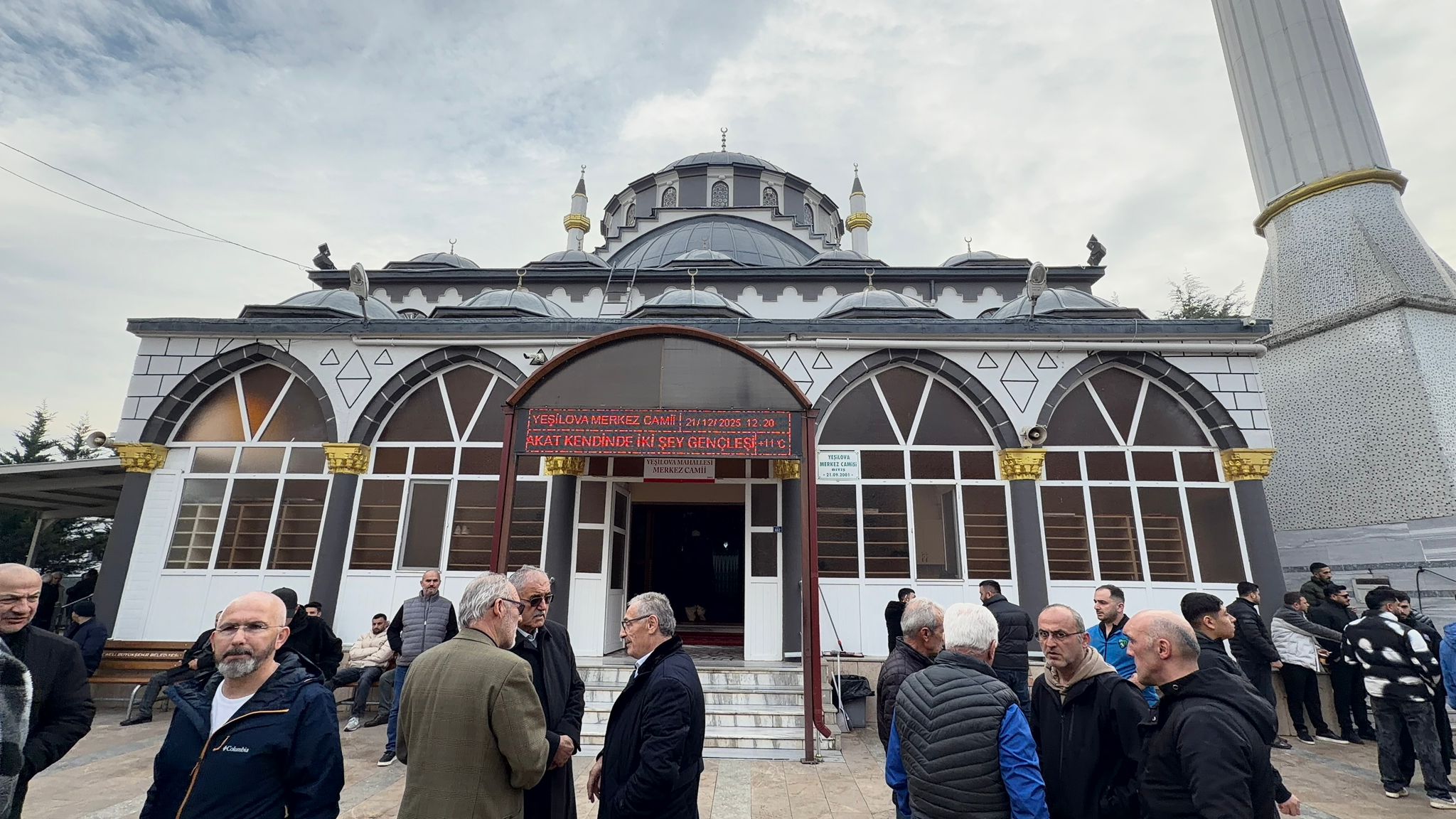 Whatsapp Image 2025 12 21 At 13.37.42 (1)