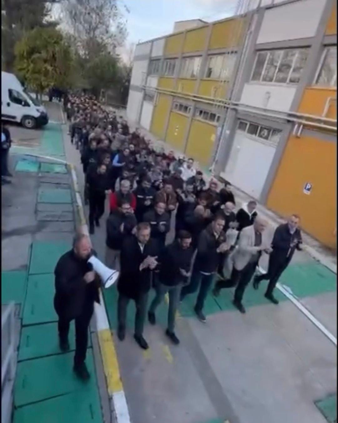 Whatsapp Image 2025 12 22 At 11.28.42-1