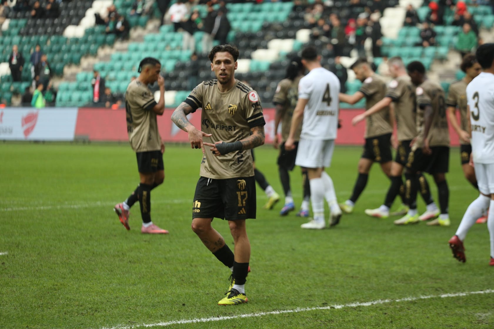 Whatsapp Image 2025 12 23 At 17.05.48 (3)