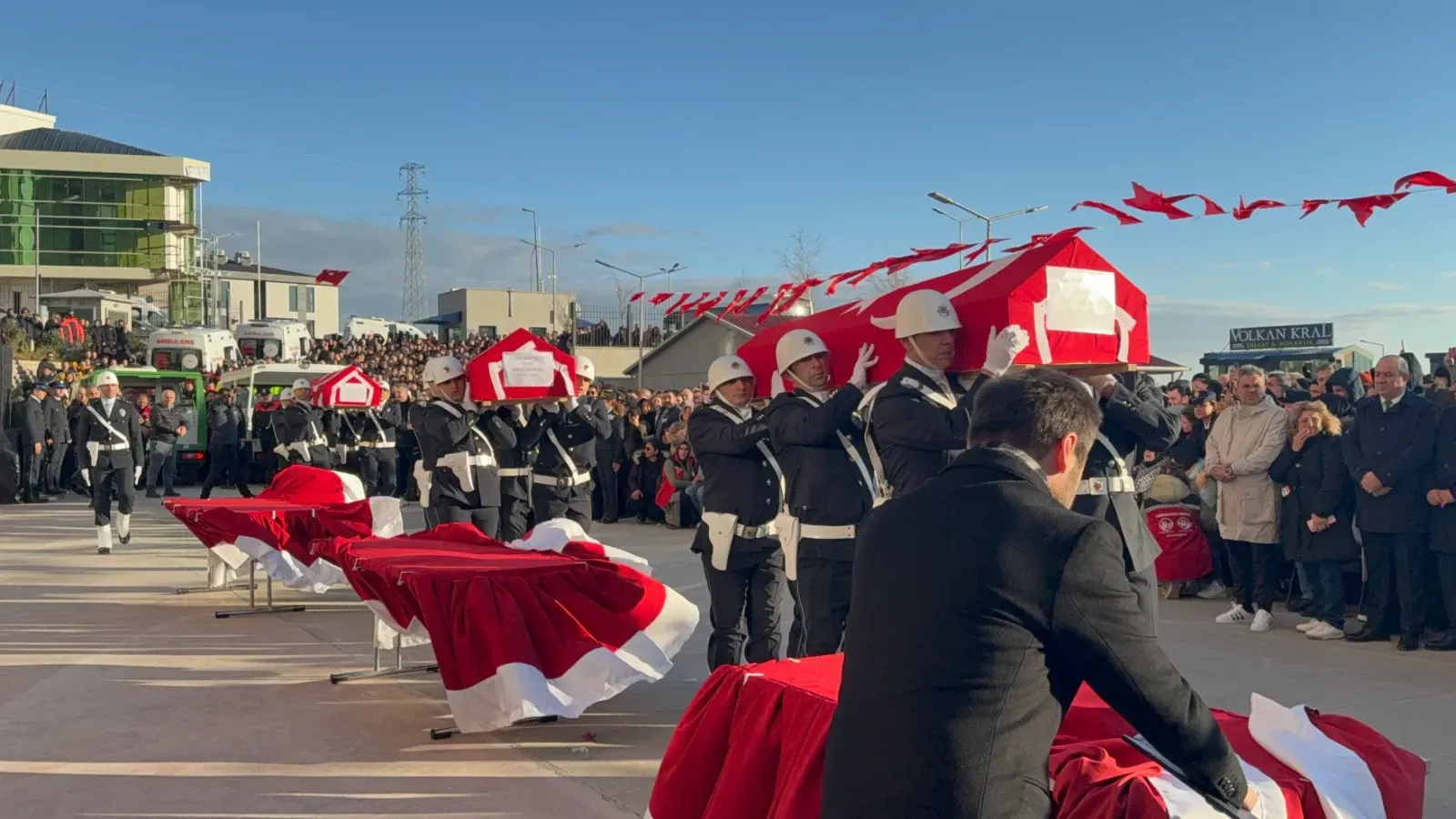 Yalovadaki Deas Operasyonunda Sehit Olan 3 Polis Icin Toren Duzenlendi 14
