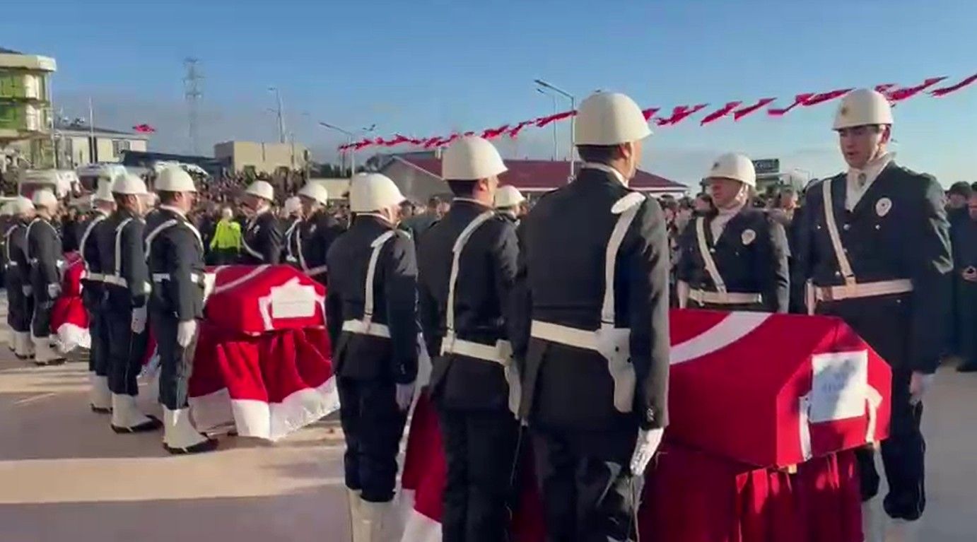 Yalovadaki Deas Operasyonunda Sehit Olan 3 Polis Icin Toren Duzenlendi 1762462552