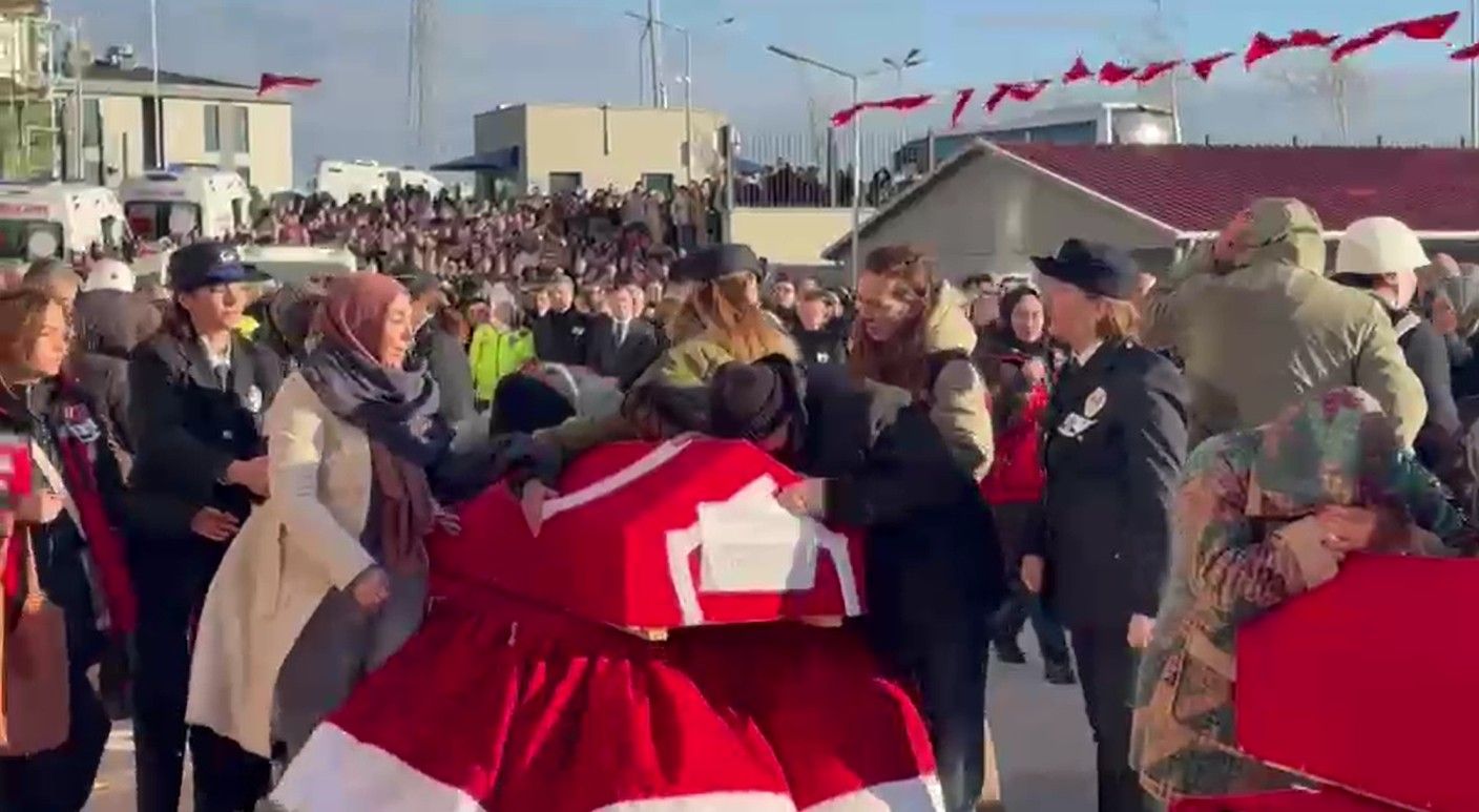 Yalovadaki Deas Operasyonunda Sehit Olan 3 Polis Icin Toren Duzenlendi 3