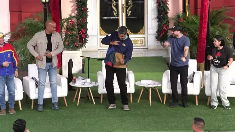 695Be29C586197A571Cd8313-1