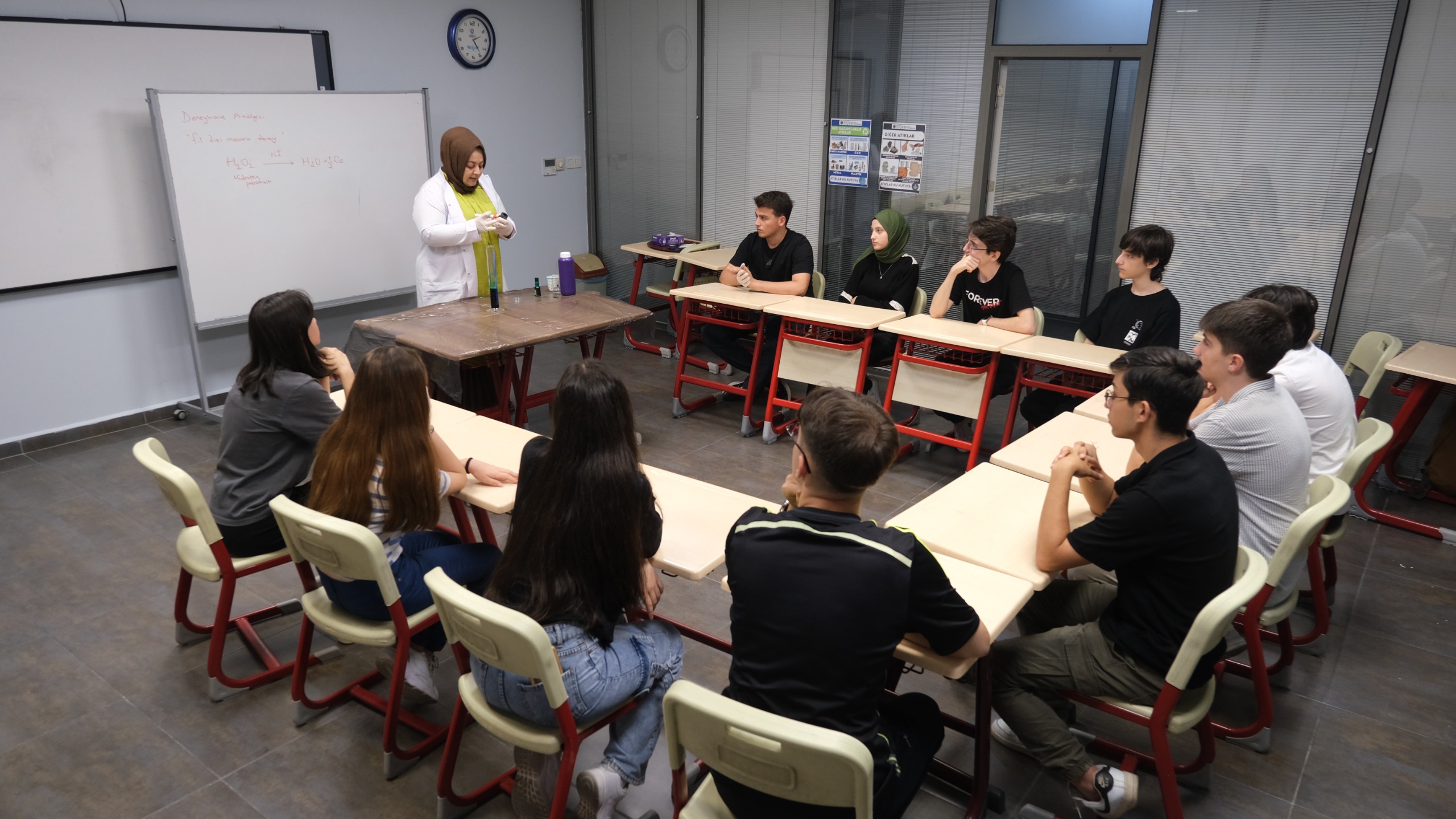 Akademi Liseler Geleceği Şekillendiriyor (1)-1