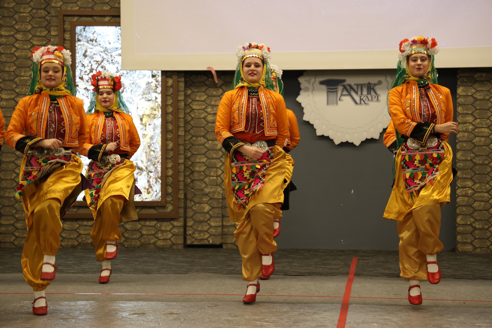 Anadolu'nun Ritmi Kocaeli'de Yankılandı (12) (Büyük)