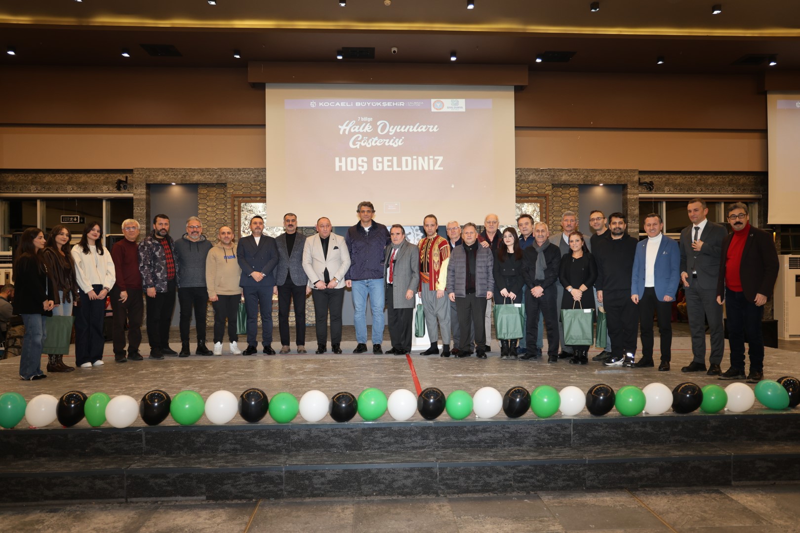 Anadolu'nun Ritmi Kocaeli'de Yankılandı (3) (Büyük)