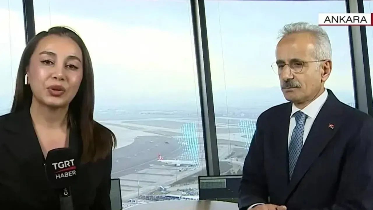 Bakan Uraloğlu Canlı Yayında Rahtsızlandı Video-1