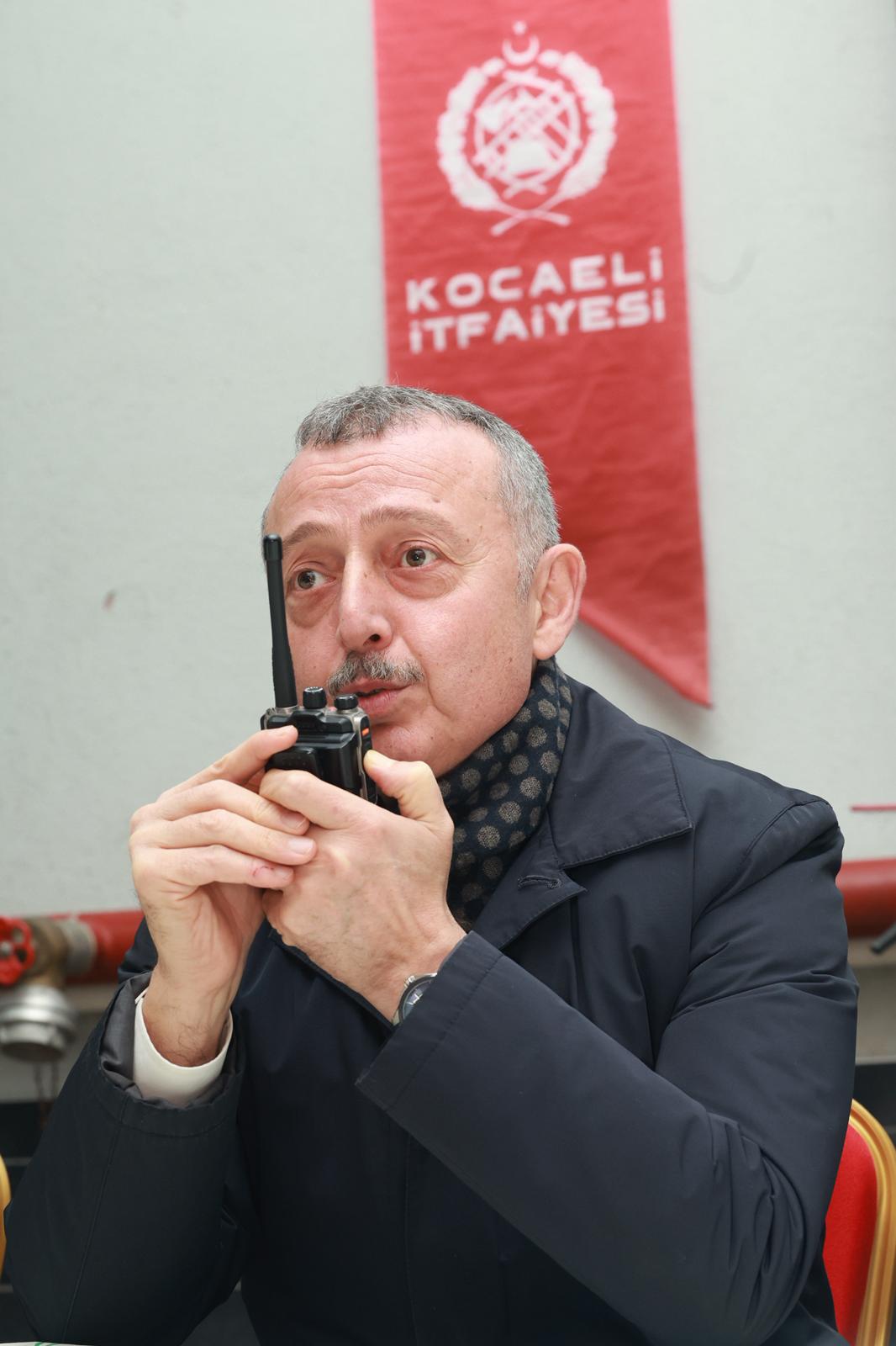 Başkan Büyükakın Itfaiye Ve Sağlık Çalışanlarını Da Unutmadı (4)