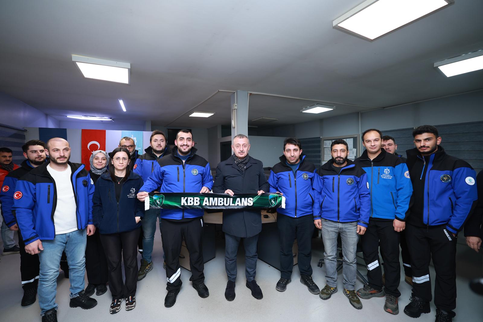 Başkan Büyükakın Itfaiye Ve Sağlık Çalışanlarını Da Unutmadı (5)