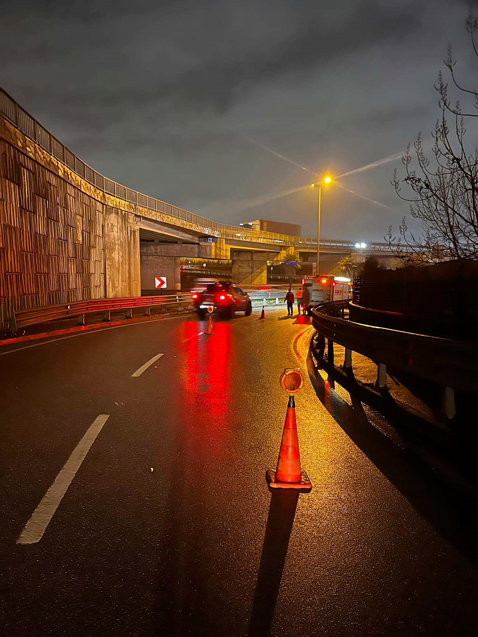 Büyükşehir A Takımı'ndan Kazaya Anında Müdahale (2)