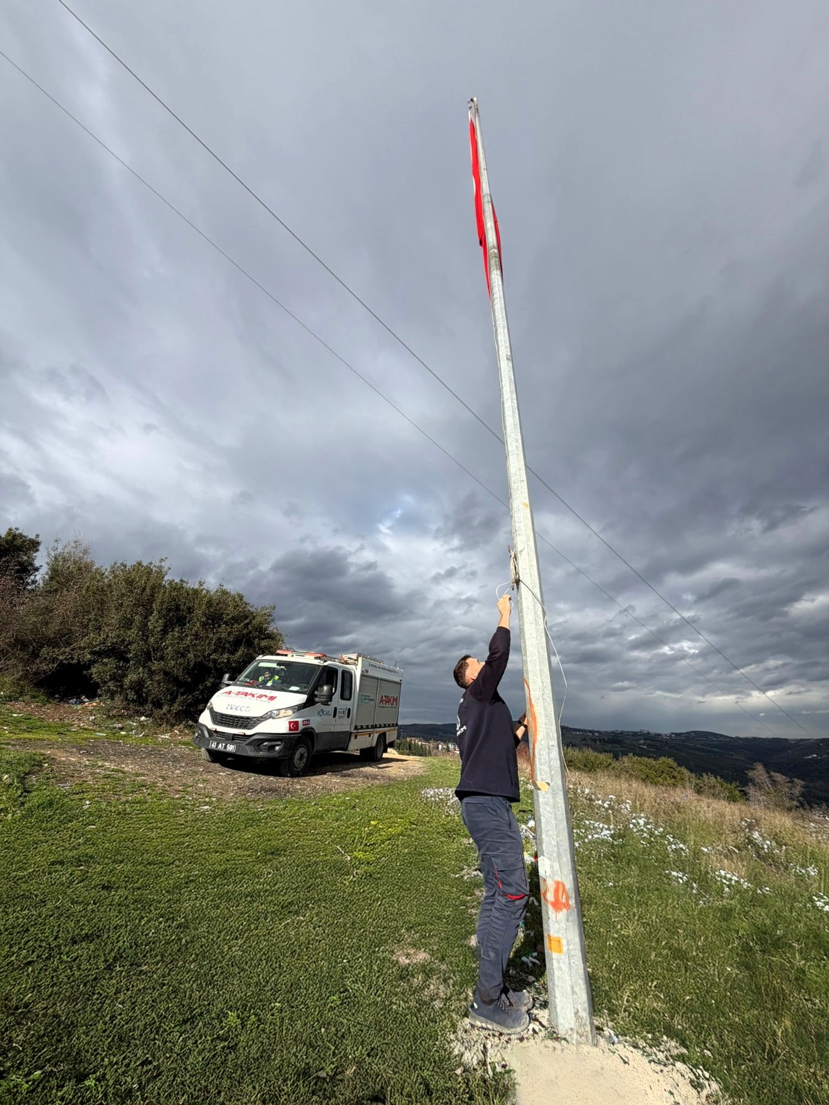 Kocaeli Büyükşehir'den Bayrak Hassasiyeti (1)