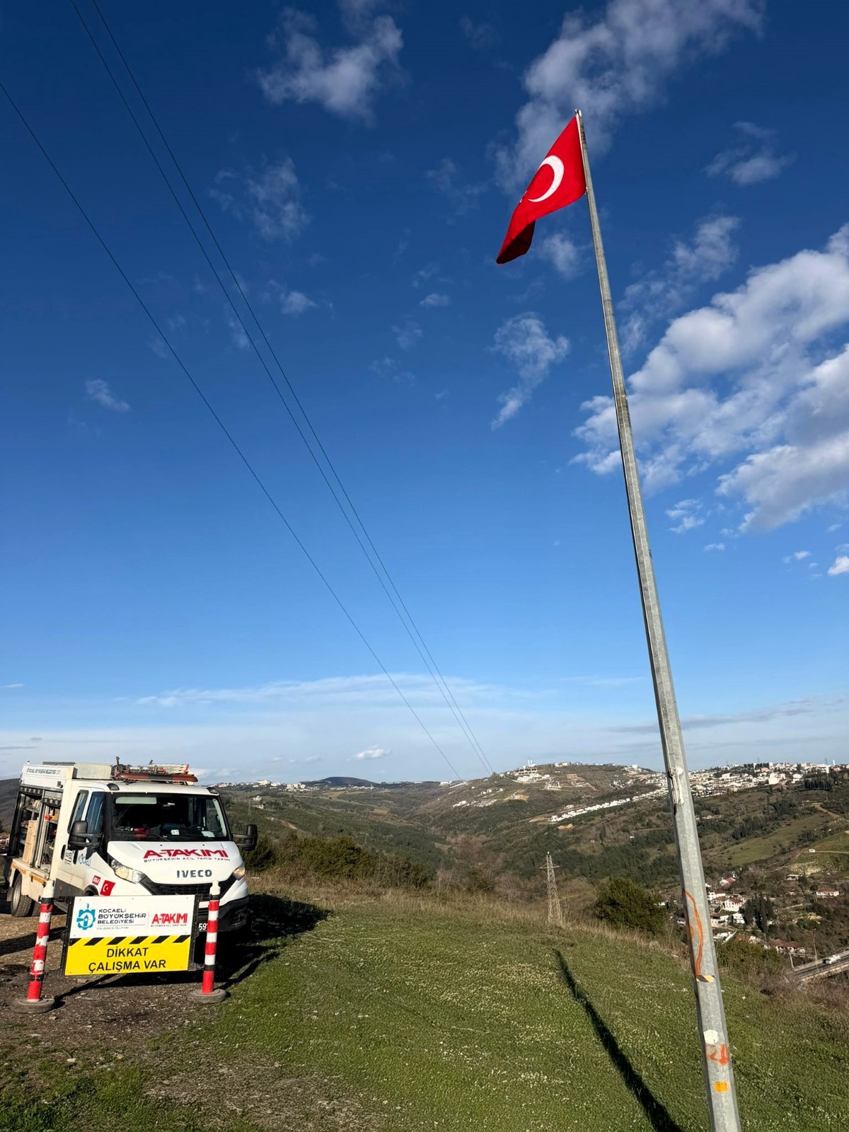 Kocaeli Büyükşehir'den Bayrak Hassasiyeti (3)