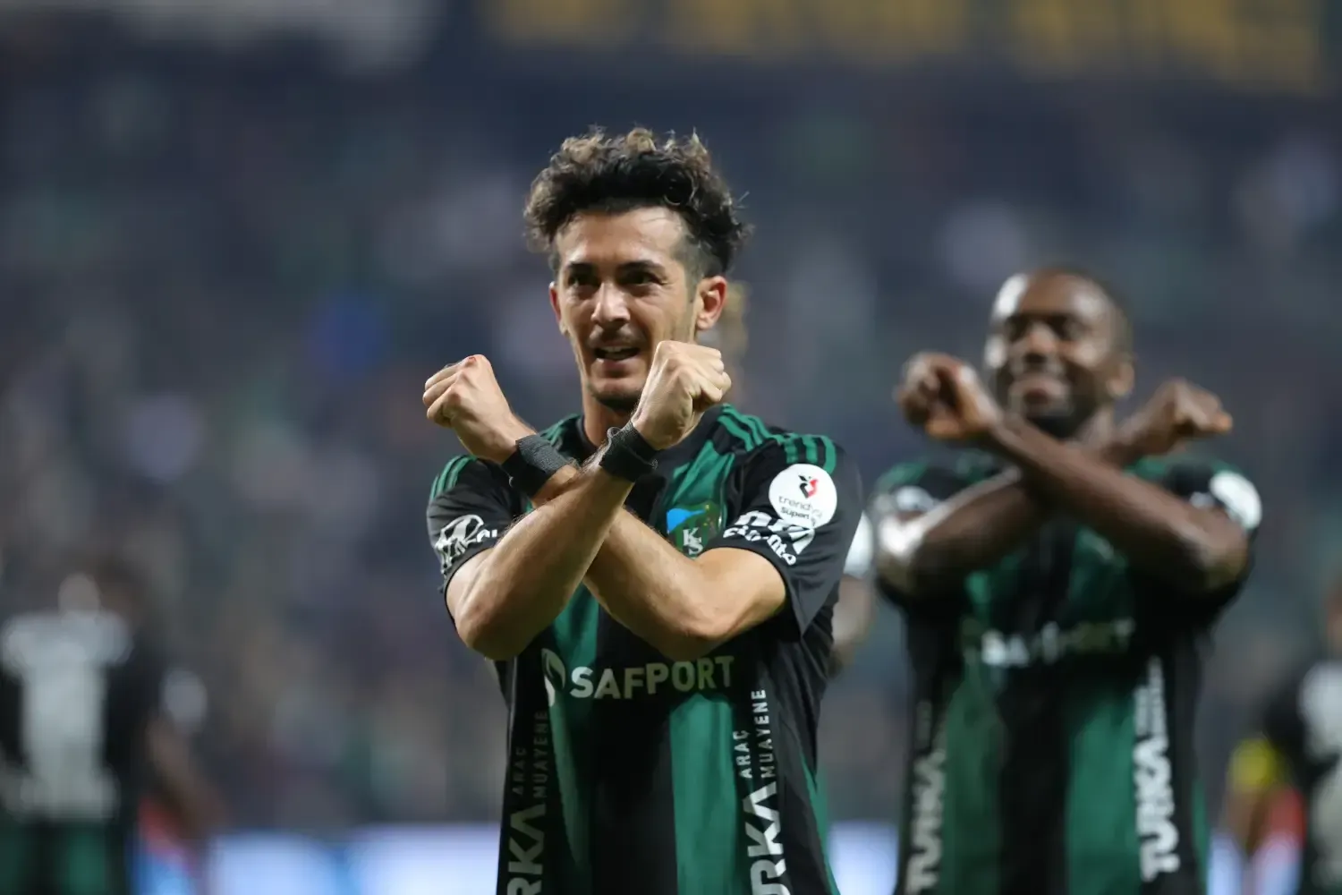 Kocaelisporda Tayfur Bingol Formunun Zirvesinde Son 4 Mac 4 Gol 3 Wwwcagdasokocaelicom 1761475509