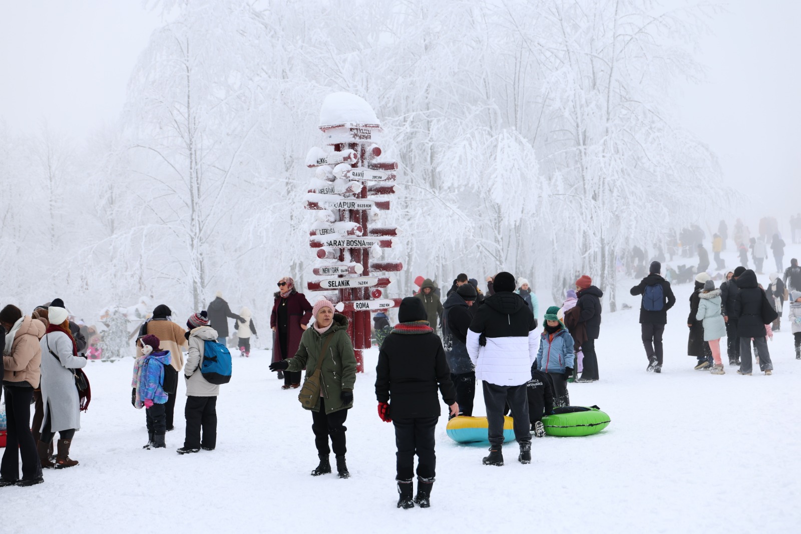 Kuzuyayla'da Kar Keyfi Kış Masalına Dönüştü (4)-1
