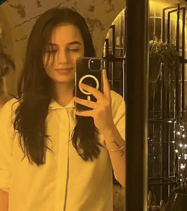 69617F85 E12C 400A 8B21 1E74Bed6C1Ab