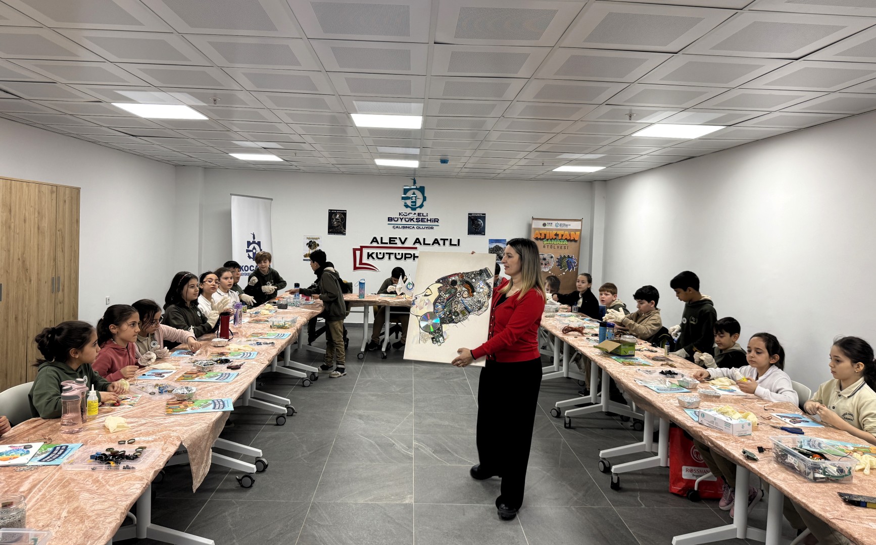 Atık Malzemeleri Sanata Dönüştürdüler (3)