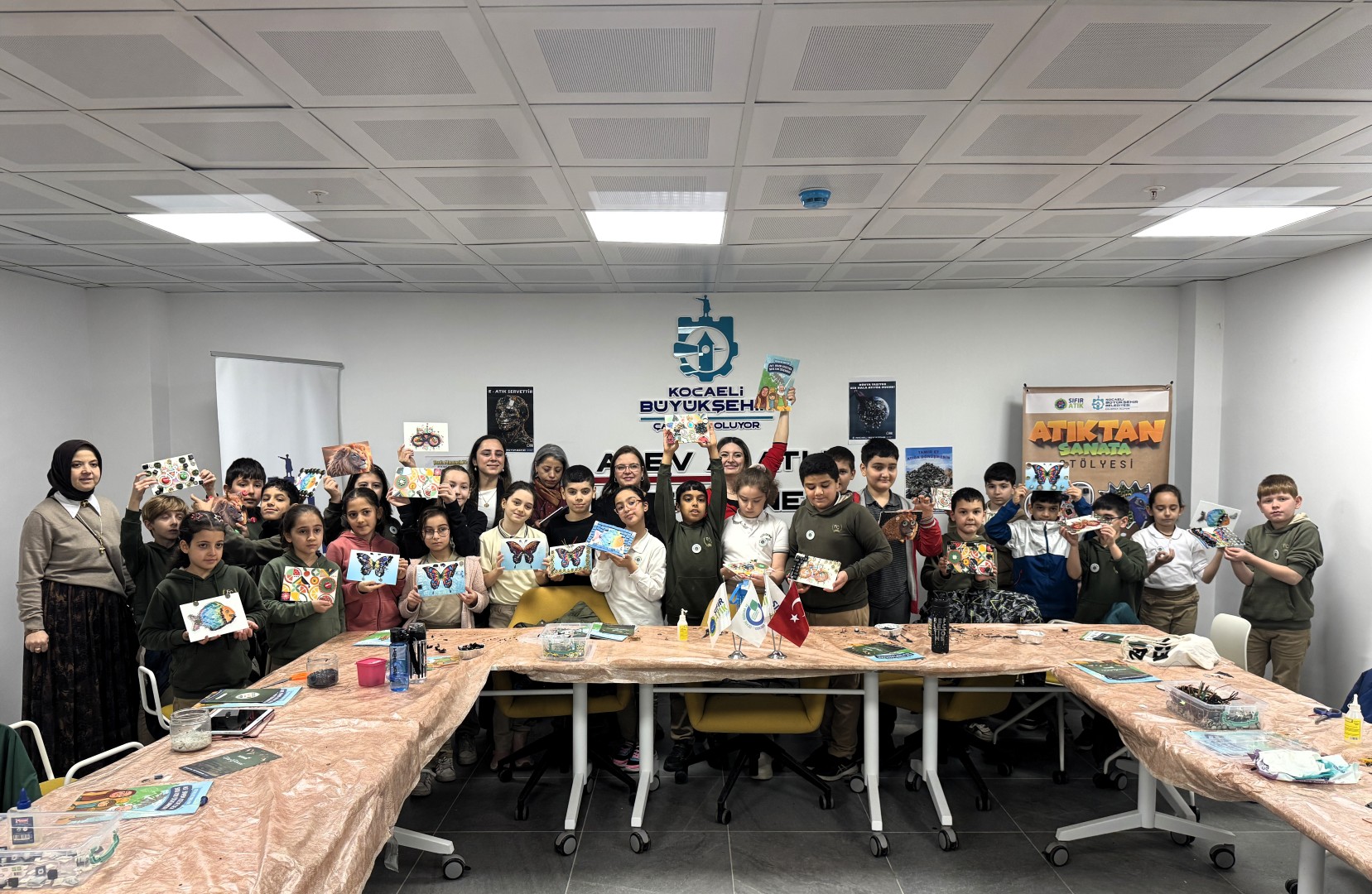 Atık Malzemeleri Sanata Dönüştürdüler (5)