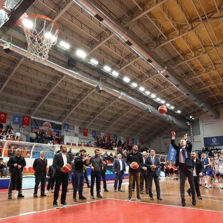 Başkan Büyükakın'dan Gençlere %22Kardeş Pası%22 (8)