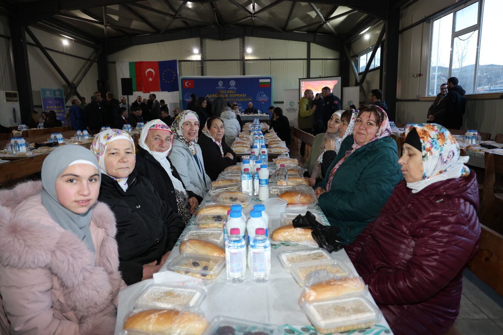 Büyükakın, Bulgaristan'daki Kardeşlik Sofrasında Iftar Yaptı (15)