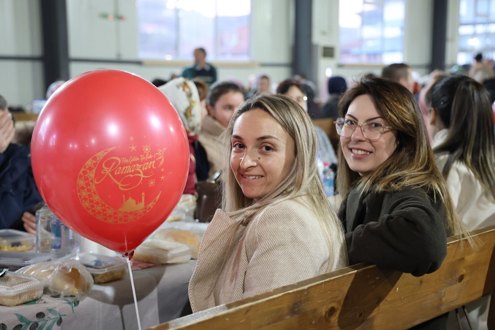 Büyükakın, Bulgaristan'daki Kardeşlik Sofrasında Iftar Yaptı (6)