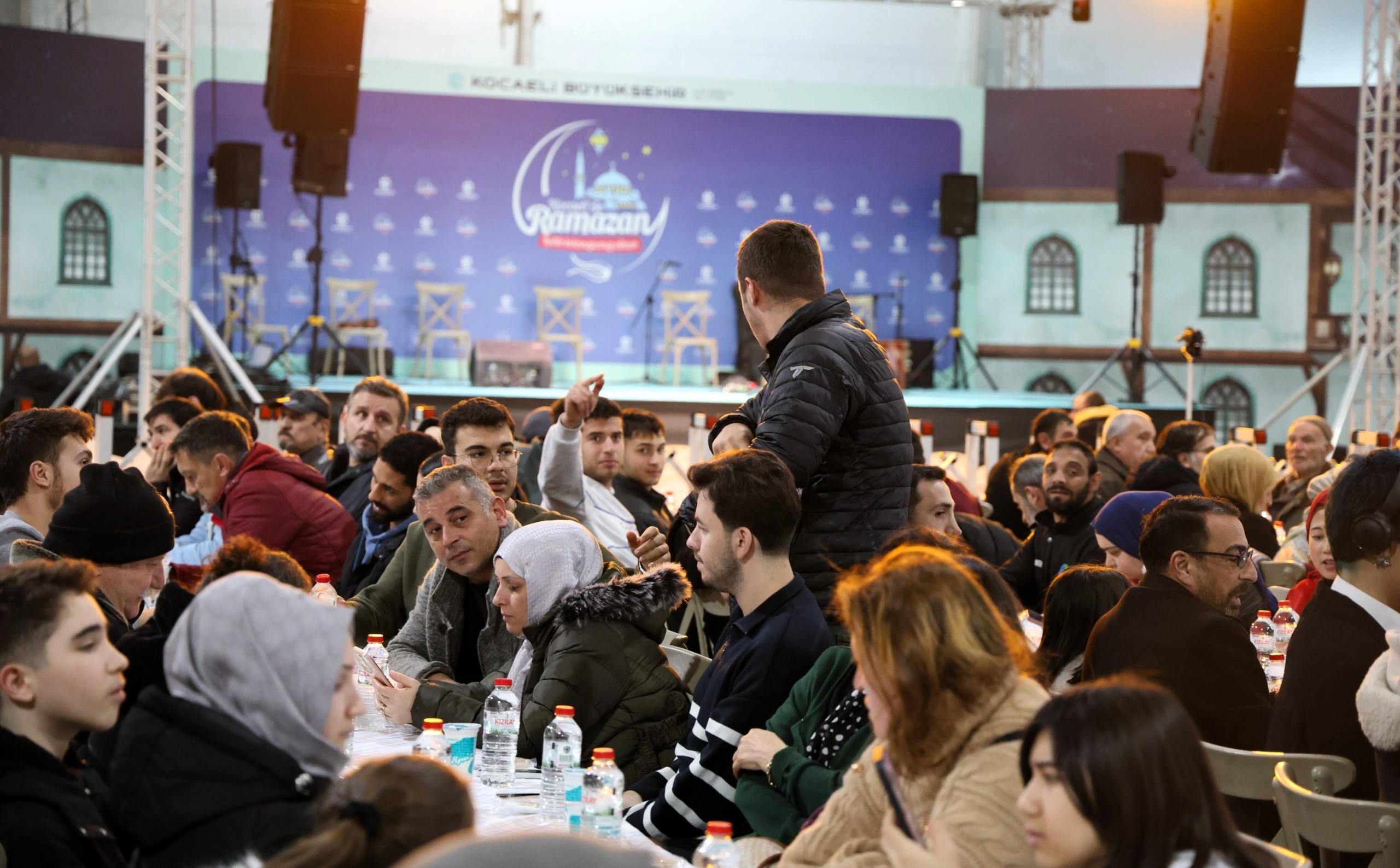 Büyükşehir Ramazan Çadırı'nda Ilk Oruçlar Açıldı (2)