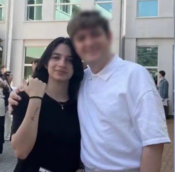 E47Fb77C 17E7 480D 85D7 B520E8Ee1Ab1