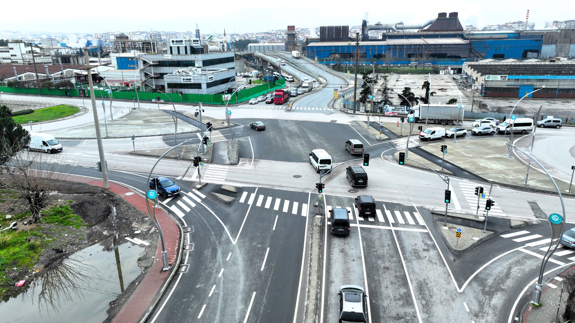 Gebze Feniş Kavşağı'nda Trafik Rahat Ve Akıcı (6)