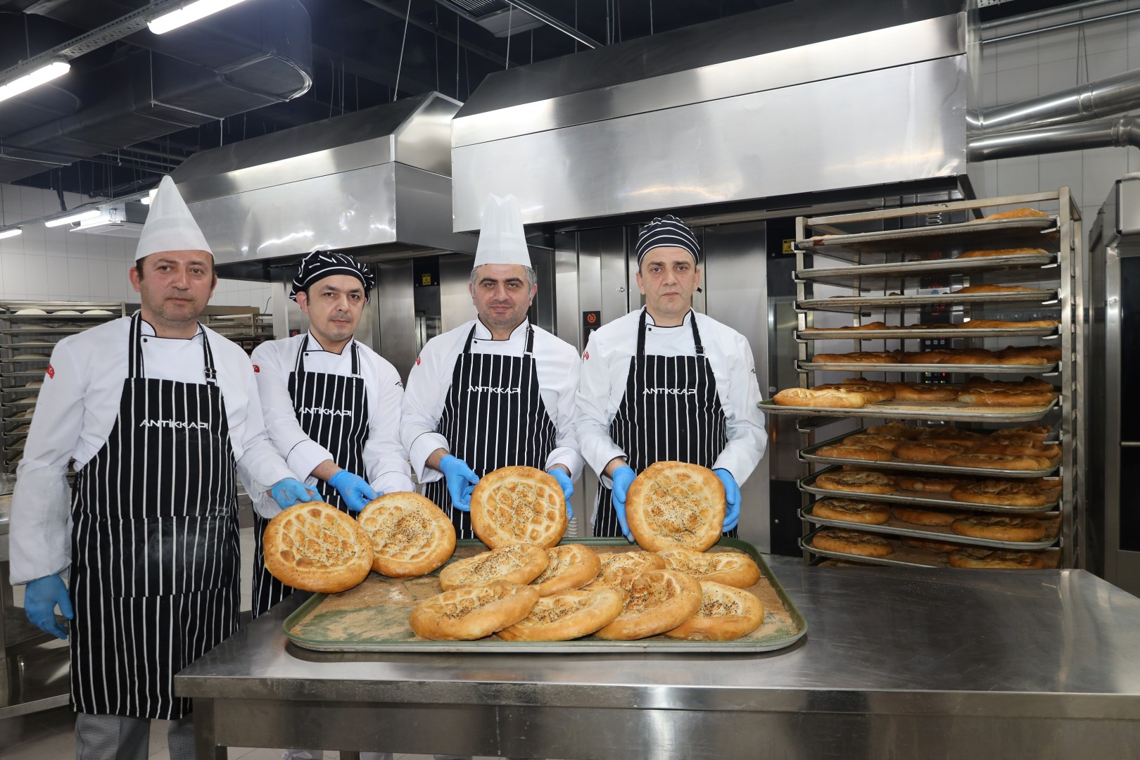 Halk Ekmek'te Ramazan Pidesi 20 Tl (1)