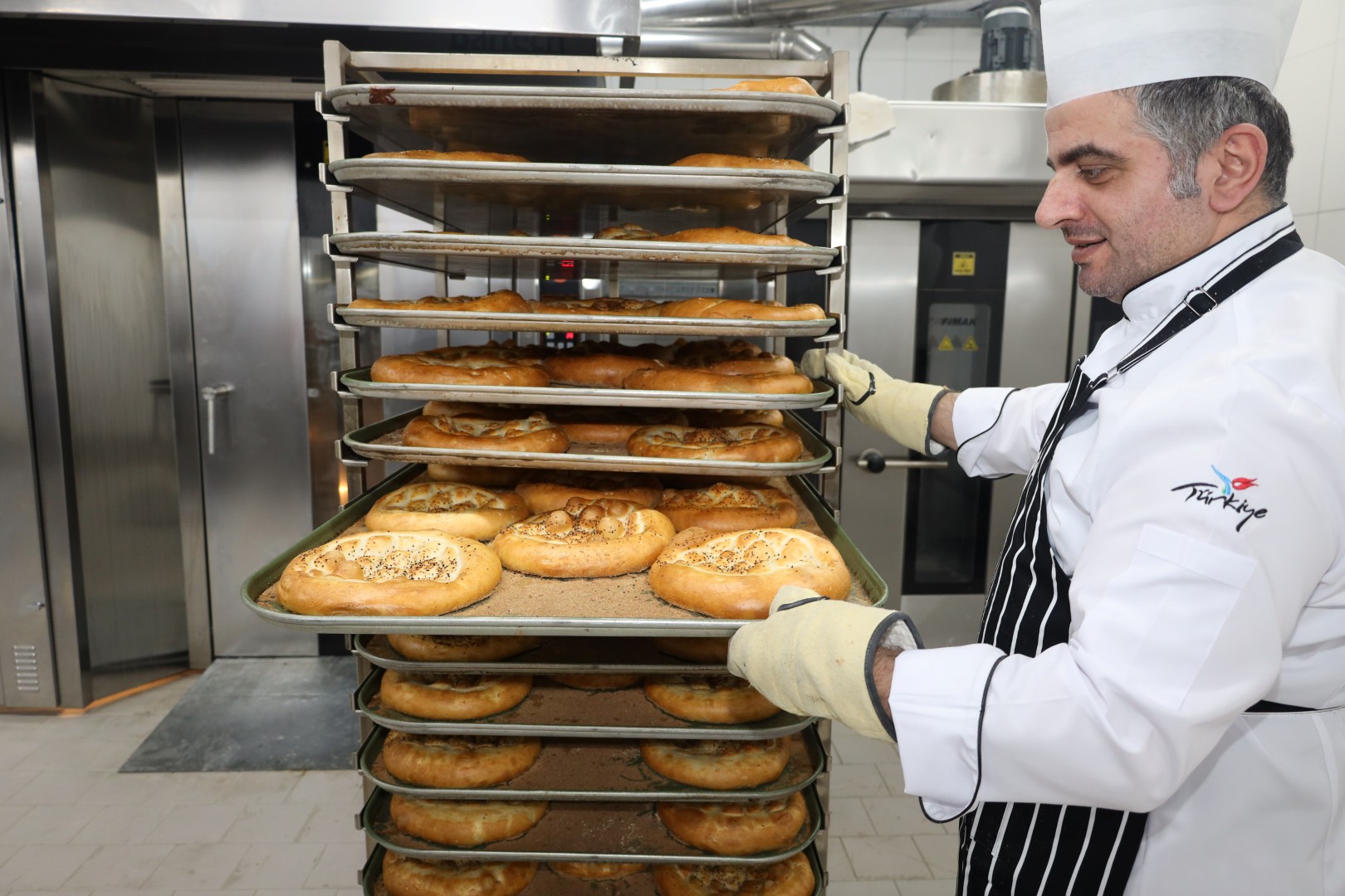 Halk Ekmek'te Ramazan Pidesi 20 Tl (2)