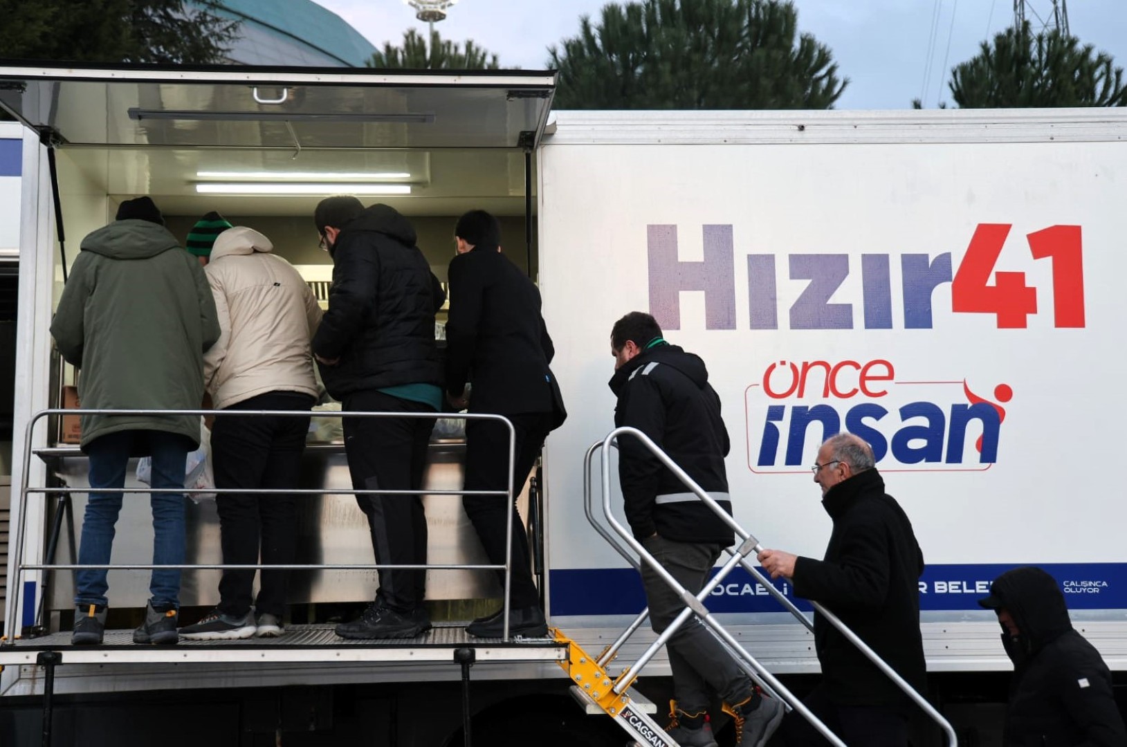 Hızır 41, 1 Yaşında Milyonlara Ulaştı (1)