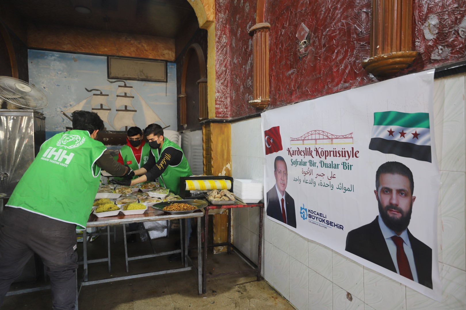 Suriye Rakka'da Büyükşehir'le Iftar Bereketi (2) (Büyük)