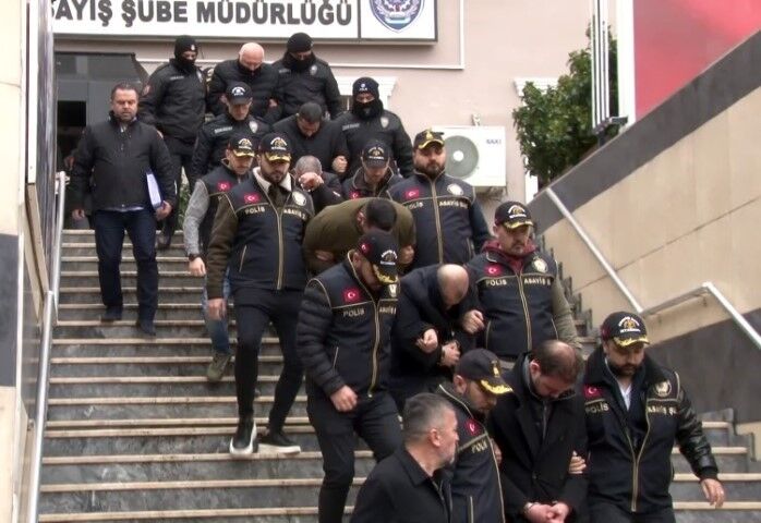 Aw667443 02 1774257115