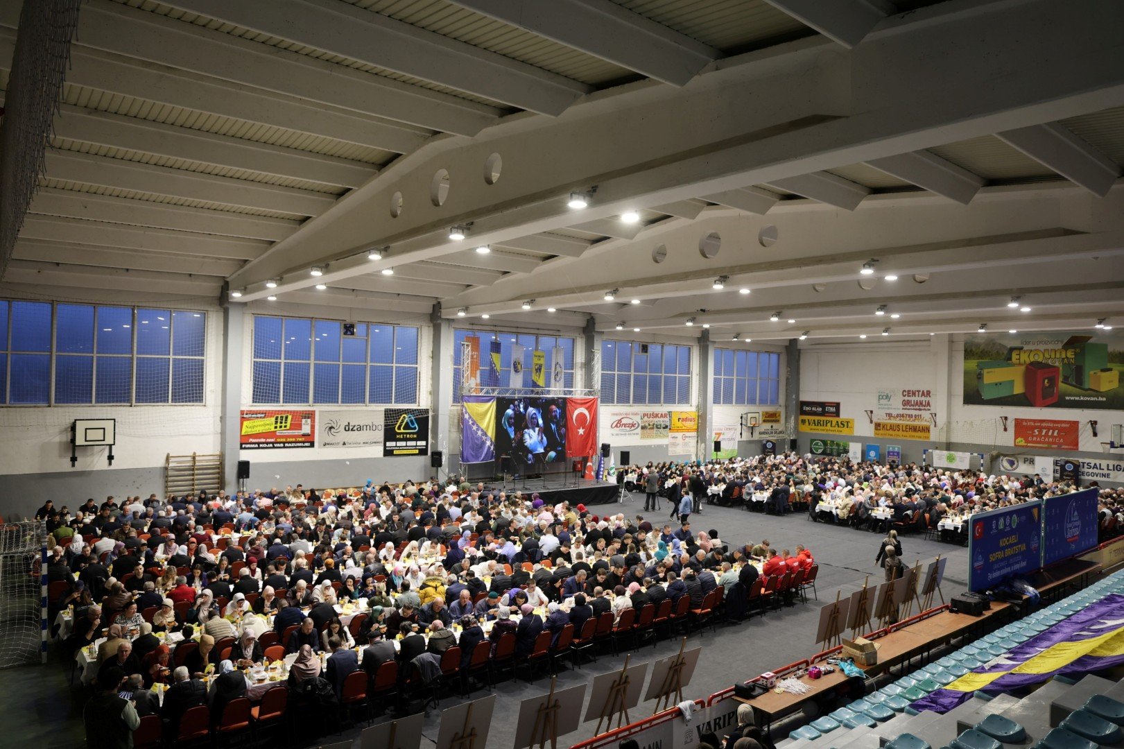 Başkan Büyükakın Da Soydaşlarla Iftar Açtı (13)