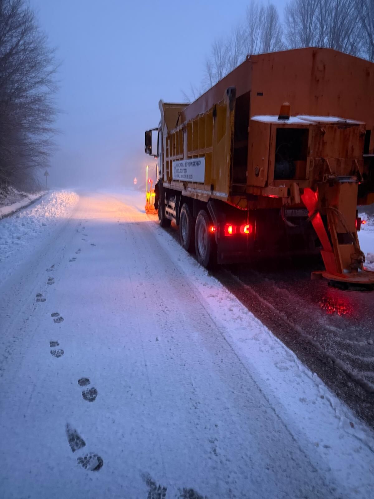Büyükşehir, 235 Araç Ve 630 Personelle Görev Başında (1)