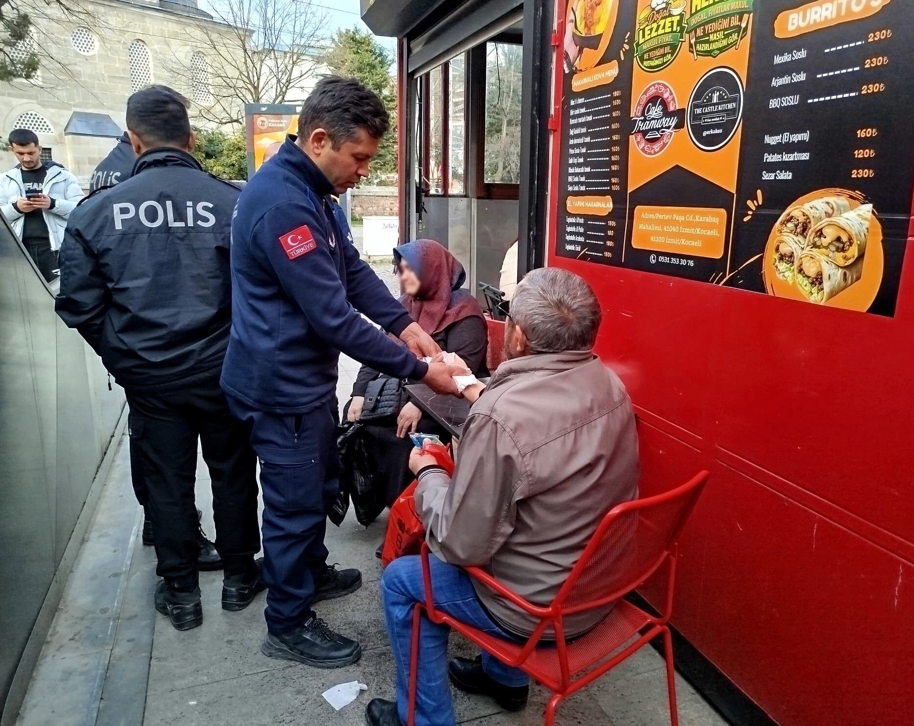 Büyükşehir Zabıtasından Örnek Duyarlılık (2)