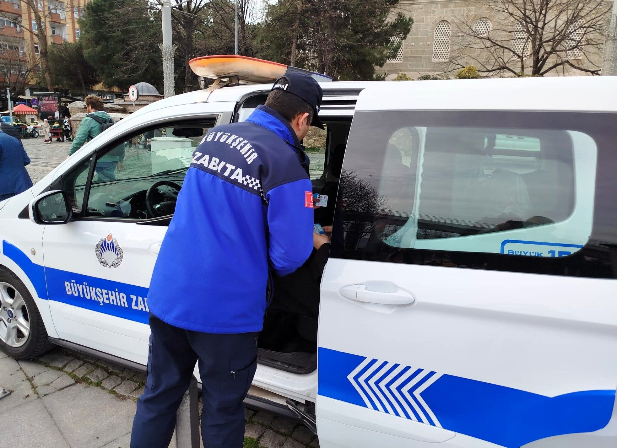 Büyükşehir Zabıtasından Örnek Duyarlılık (3)