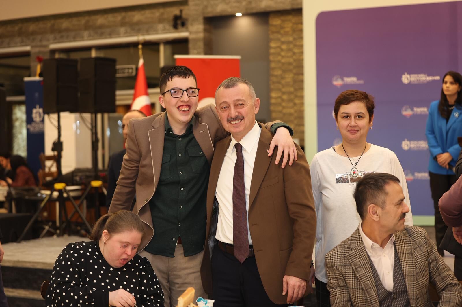 Büyükşehir'den Özel Bireylerle Iftar (2)