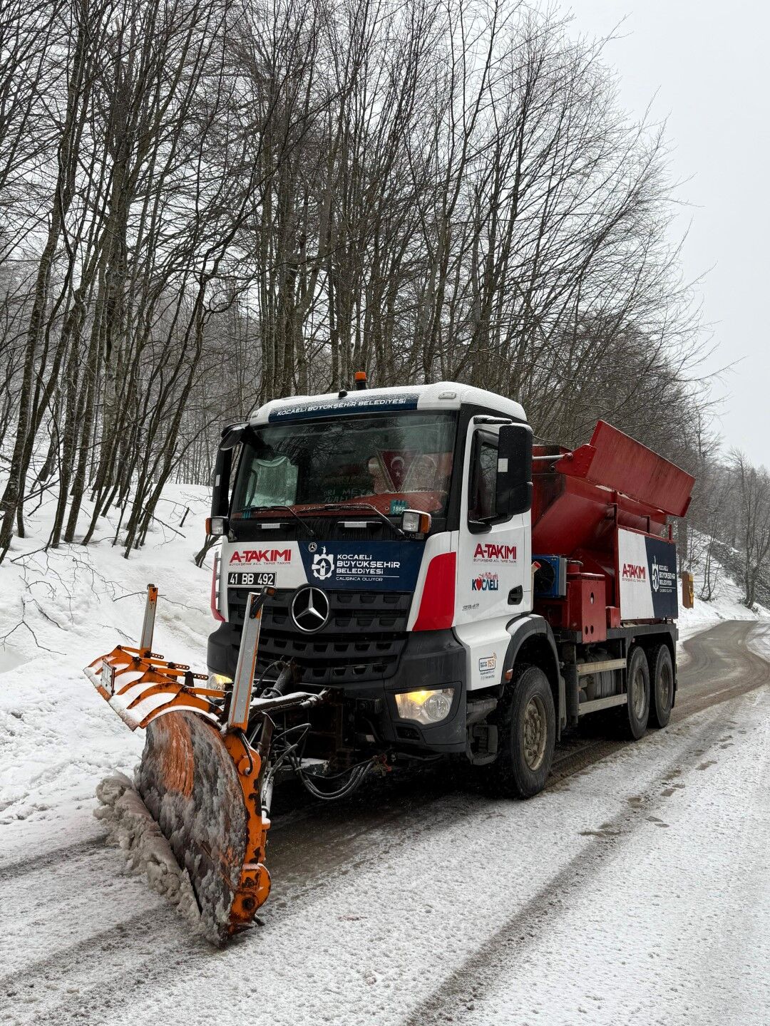Büyükşehir'in Hızlı Müdahalesi Vatandaşları Kurtardı (2) (Büyük)