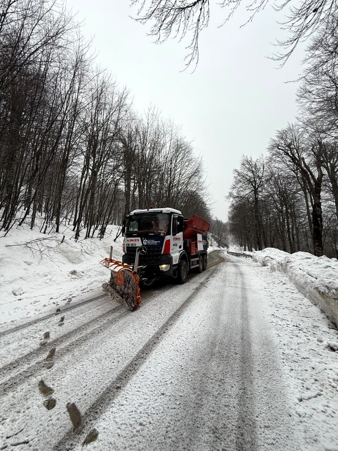 Büyükşehir'in Hızlı Müdahalesi Vatandaşları Kurtardı (3) (Büyük)