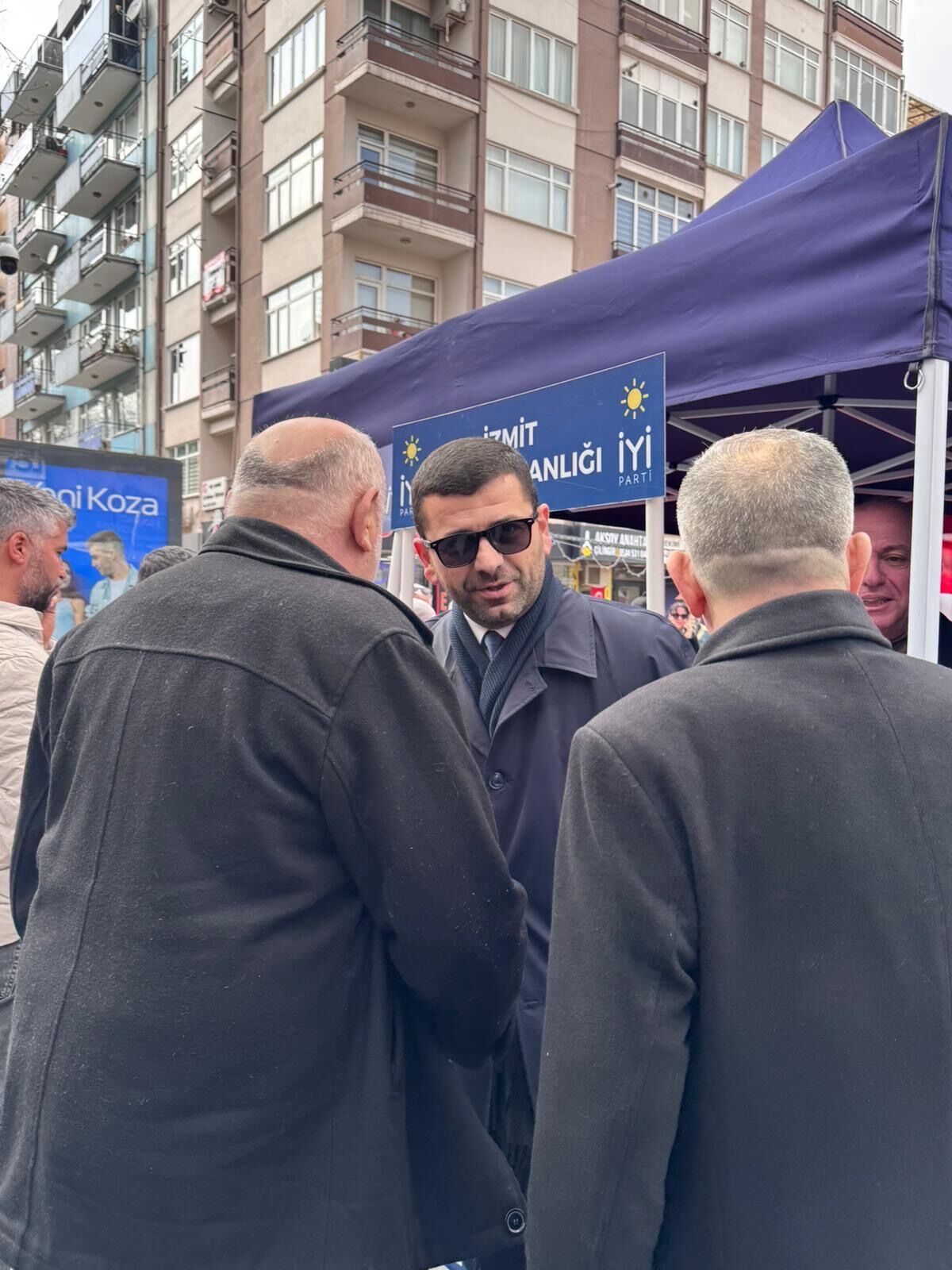 D4C90Eea 6873 4D76 9A34 A47Fb4A1D572