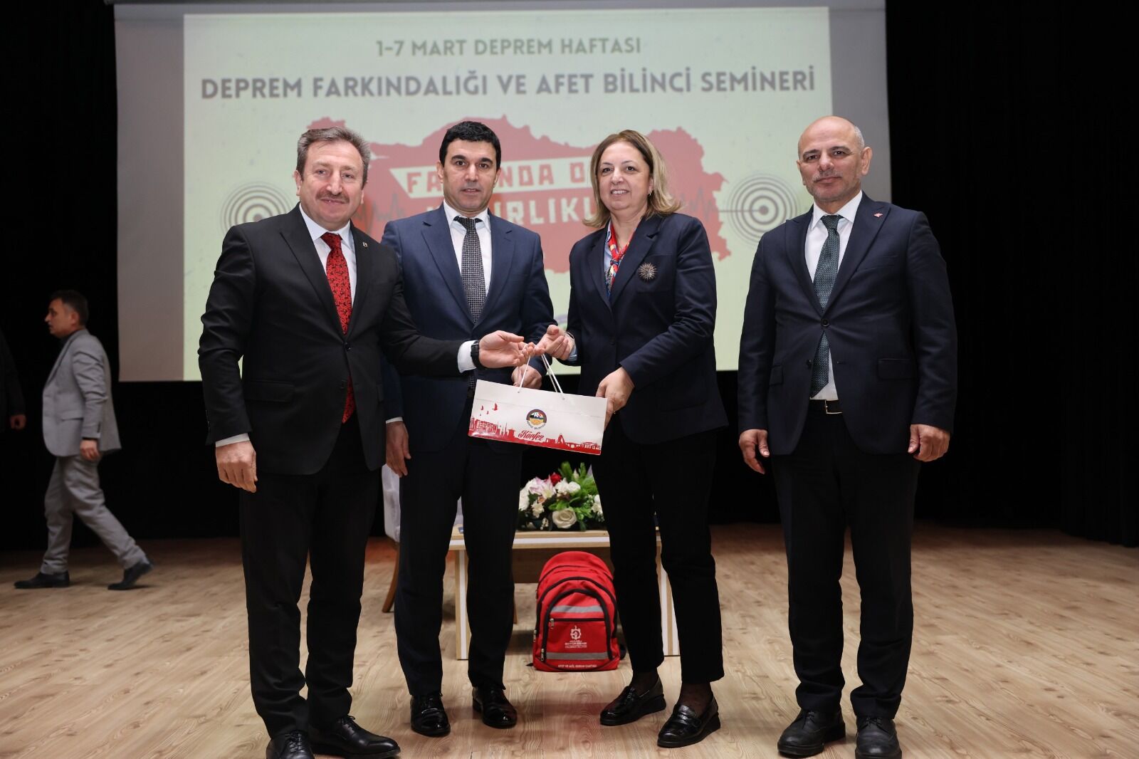 Deprem Haftası'nda 2 Bin 700 Kişiye Ulaşıldı (7)