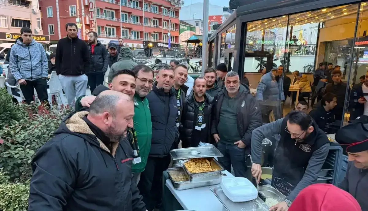 Hodrimeydan Mehmet Ali Pasada Iftar Verdi 13 Kocaeligundem