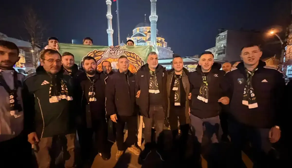 Hodrimeydan Mehmet Ali Pasada Iftar Verdi 9 Kocaeligundem