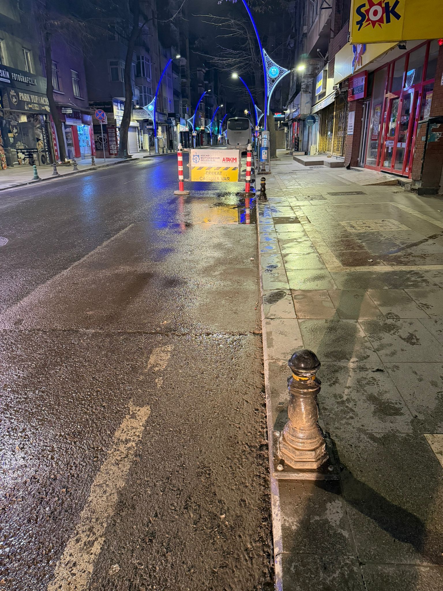 İzmit Ilçesi İnönü Caddesi (3)