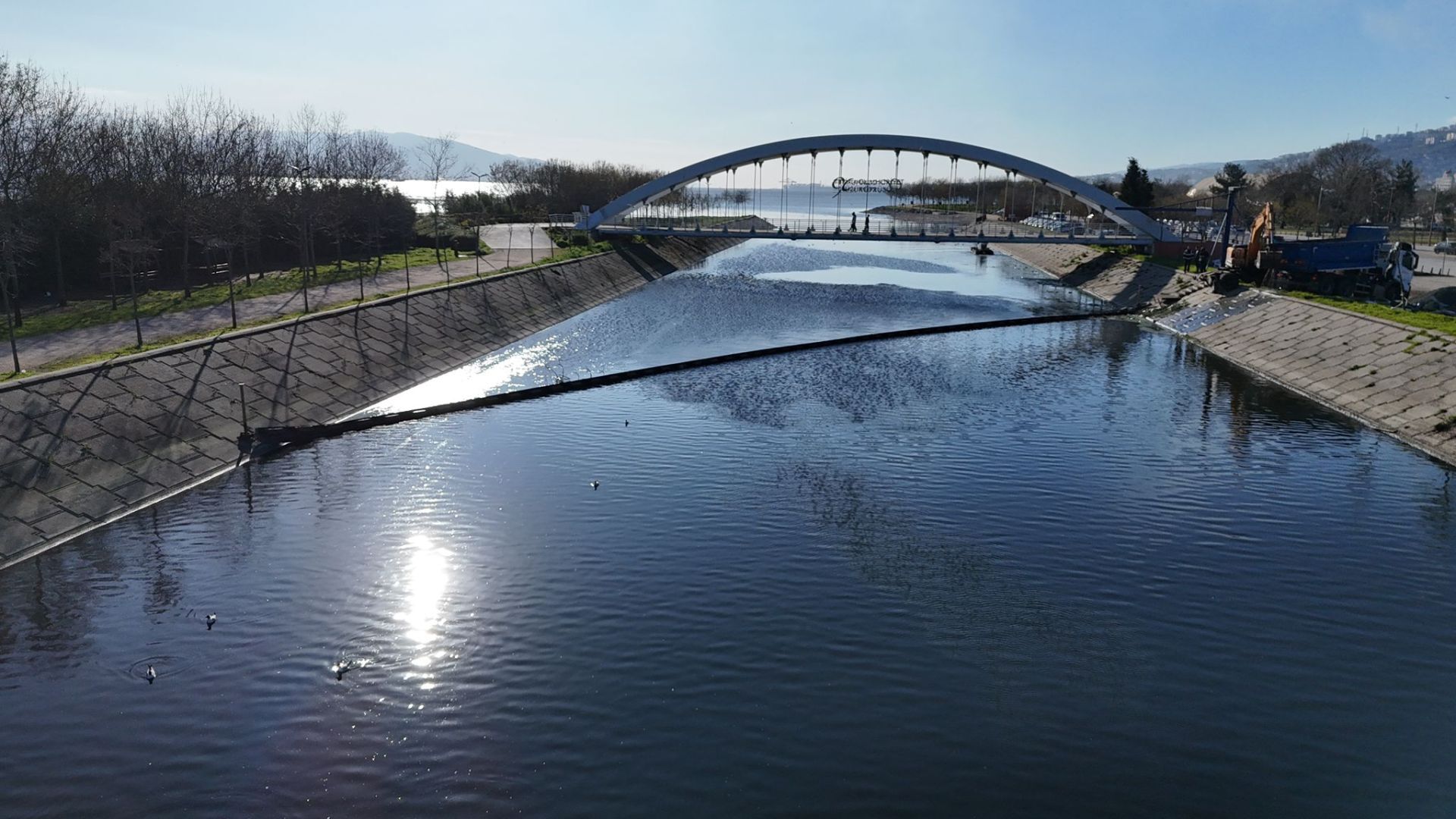 Izmit Korfezine Atik Kalkani 12 Metrekup Cop Denize Ulasmadan Toplandi2