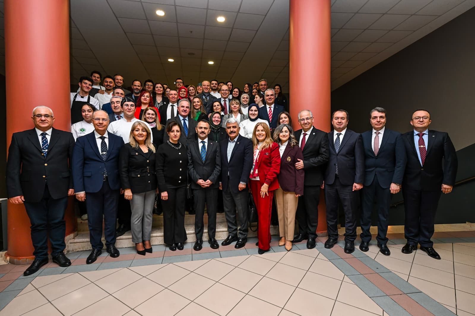 Kocaeli Universitesi Ev Sahipliginde Dev Iftar Vali Ilhami Aktas Ve Kocaeli Protokolu Katildi 1772835163