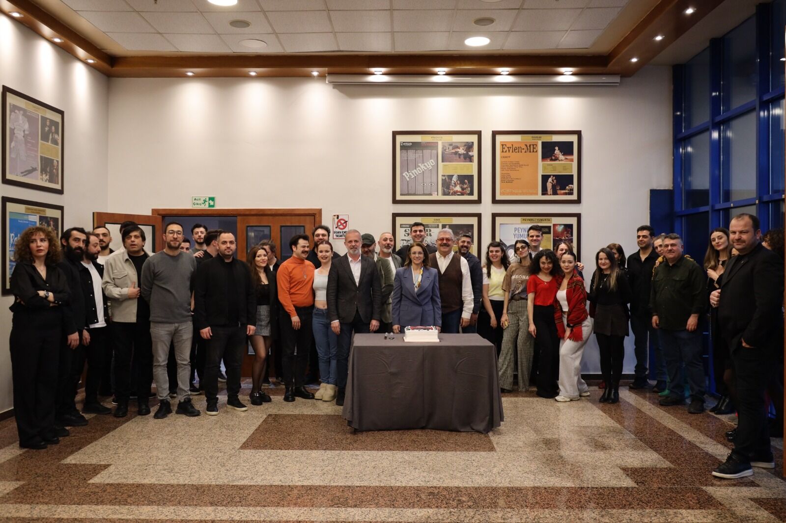 Kocaeli'de Tiyatro Rüzgarı Hep Esecek (1)