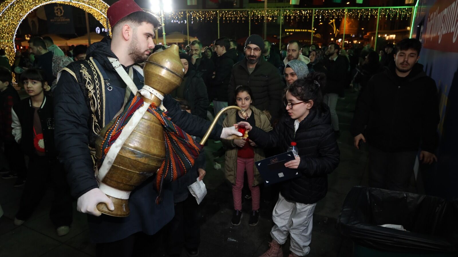 Ramazan Çadırı'nda Paylaşmanın Tadı Bir Başka (2)