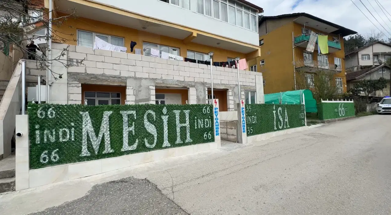 458F0974 69A4 4F7D 944B 371Dff8612Ad