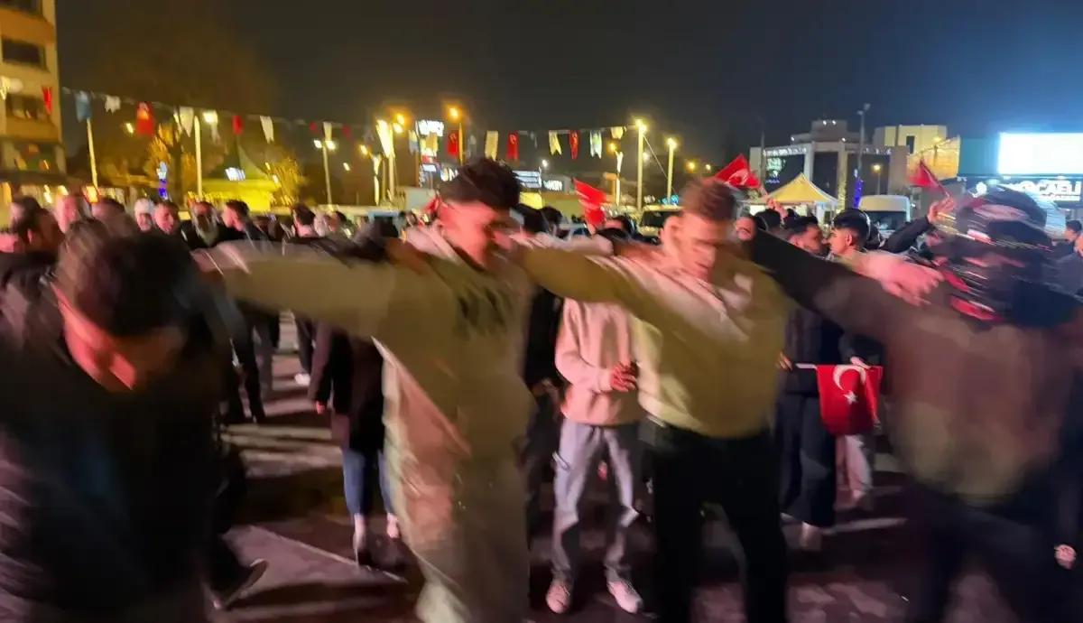 A Milli Takim Dunya Kupasinda Kocaelide Kutlamalar Geceye Damga Vurdu 3 Kocaeligundem